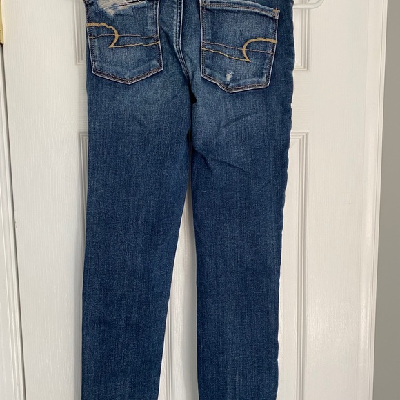 distressed medium wash high waist jeans - Picture 2 of 5